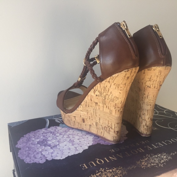 Venus Wedge Sandal - Picture 5 of 5